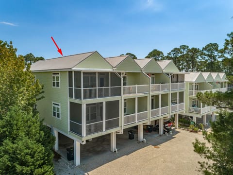 Aerial view showing screened in balconies