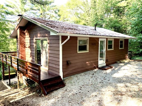 Back of House - drive on Knollwood