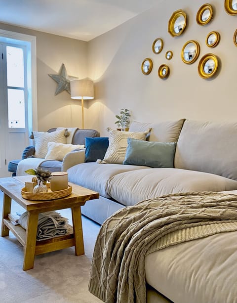 Plenty of seating in the lounge with a 50" Smart TV, DVD player & DVDs.