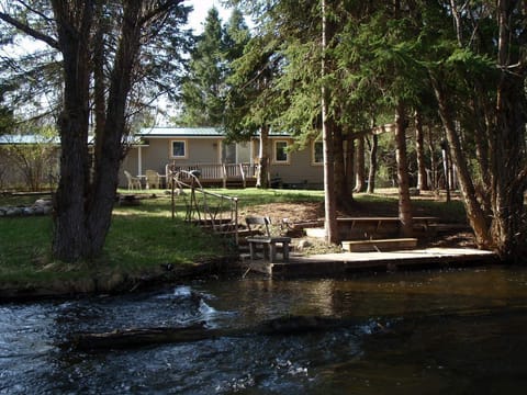 Silent Sport Lodge's Adventure River Cabin