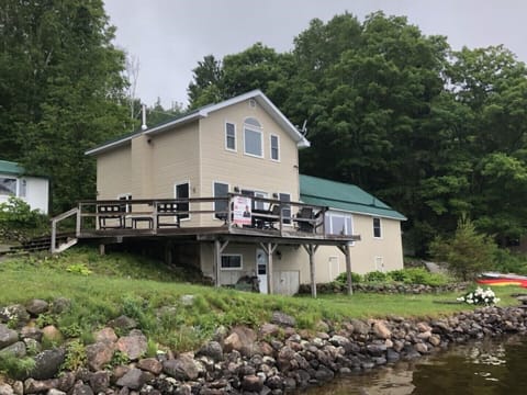 Main Cottage Lake View