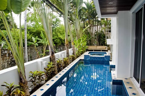 The 4 bedrom White Villa Patong