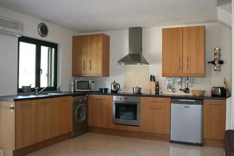 Well equipped,light and airy kitchen
