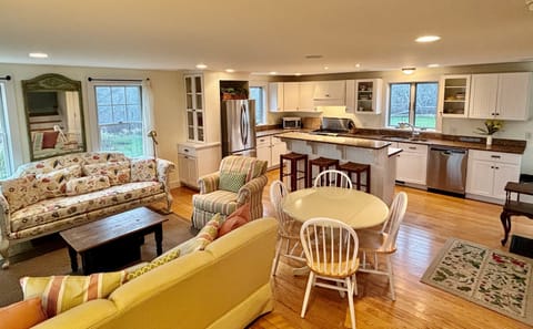 Open concept - great for kids!