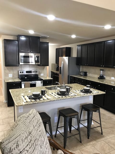 Eat-in Kitchen for informal dining