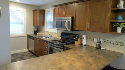 Fully equipped kitchen.