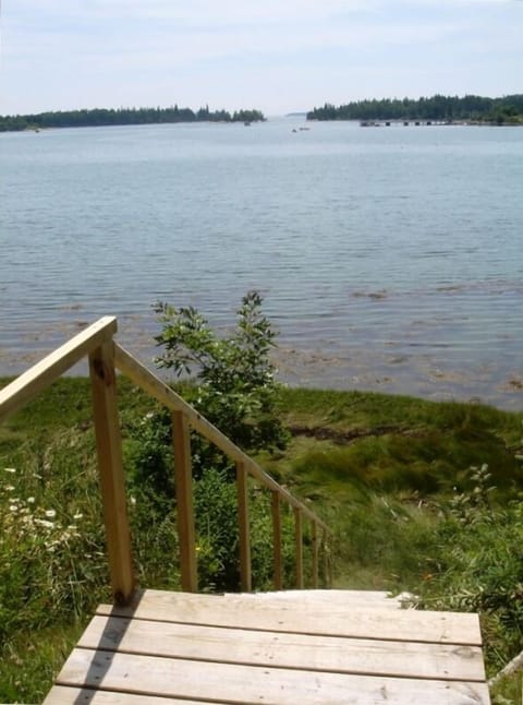 Easy access for kayaking and beach combing.