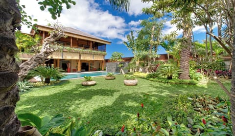 Private 6BR Villa by the beach,Seminyak