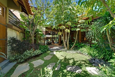 Private 7BR villa by the beach, Seminyak