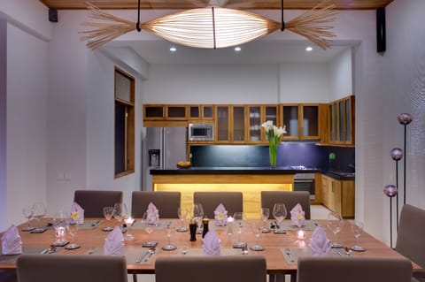 Spacious 9BR villa by the beach Seminyak