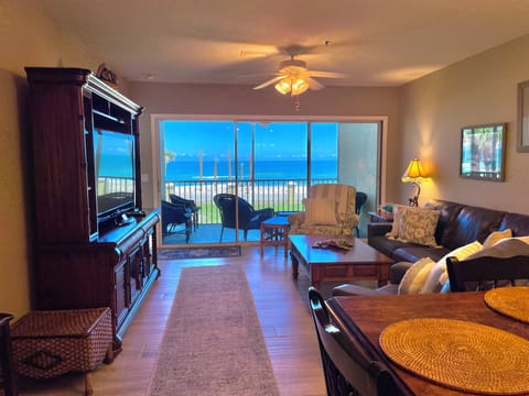 Ocean view 3 bed, 2 ba condo
