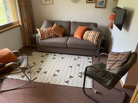 Living room with bed settee