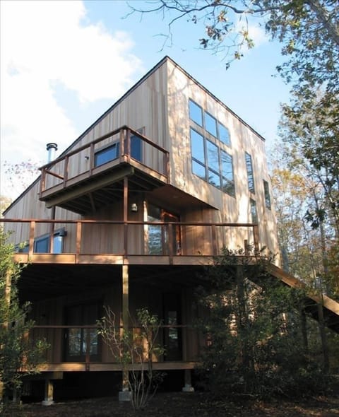 3 deck levels and plenty of windows for natural light