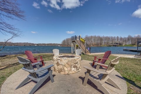 Firepit to make S'mores or hang out with a guitar