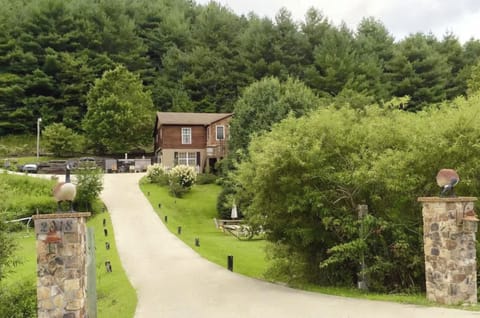 Entrance to cedar rental