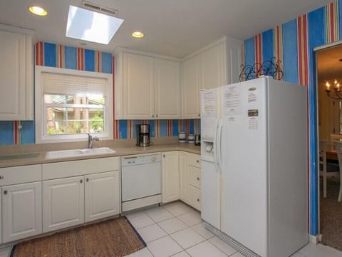 Fully equipped Kitchen at 4 Cedar Wax Wing in Sea Pines on Hilton Head Island