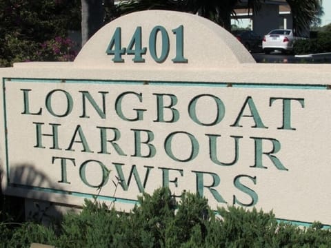 Welcome to Longboat Harbour Towers, a waterfront property on Longboat Key.