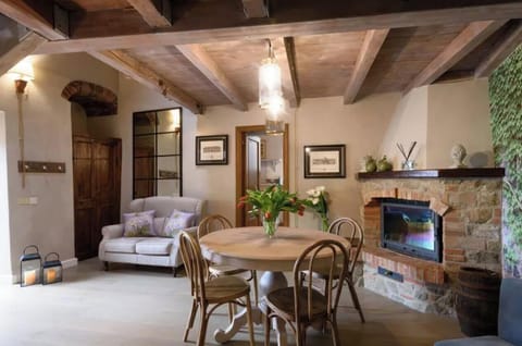 Il Rustico is your home-away-from-home in the heart of Castiglion Fiorentino