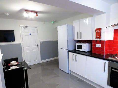 Modern Contemporary Kitchen