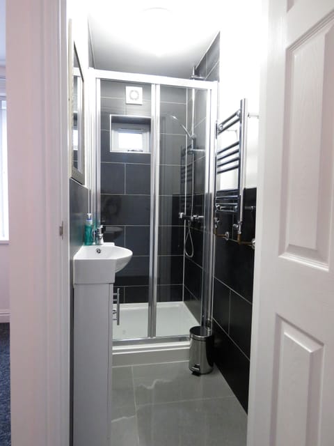 Ensuite Shower