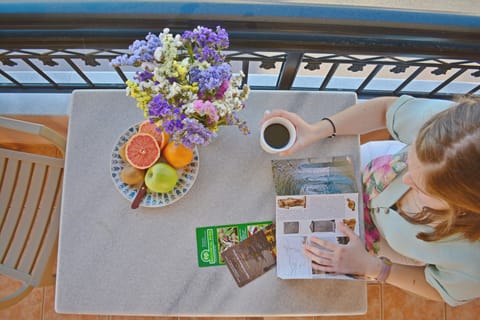 an afternoon organizing the next road trip on the balcony 