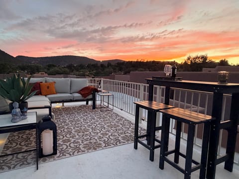 Private rooftop deck with panoramic red rock views,sunrise, sunset, and stargaze