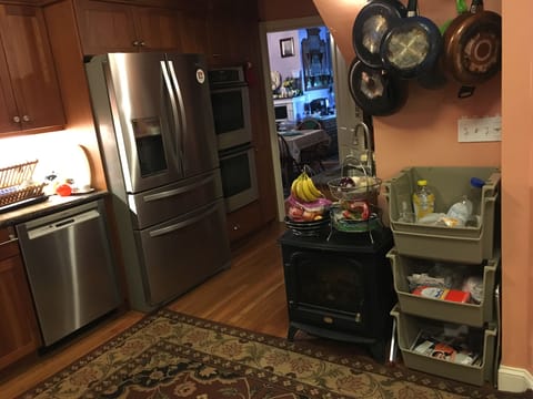 Double oven and main refrigerator.