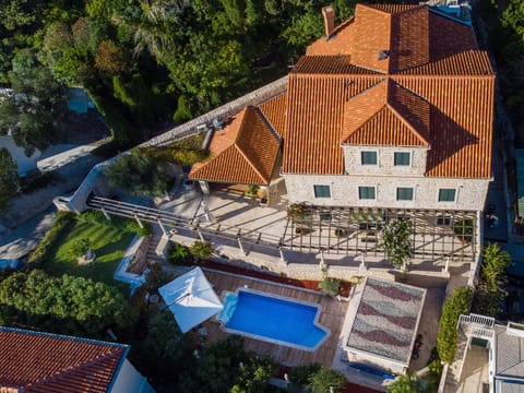 Apartment on top of the villa with Pool and Fitness area (3)
