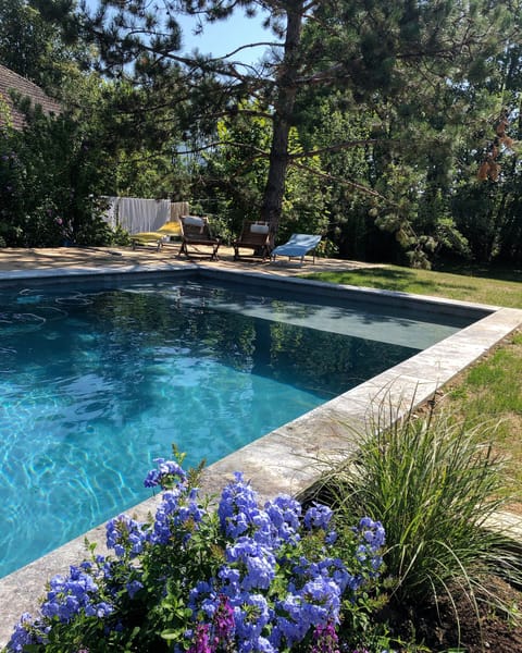 pool 9 X 4 meters