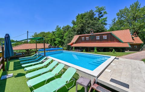 pool