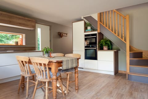 Fresh Escapes - Sunnybrook - Eco House - woodfired Hot Tub - Shaldon