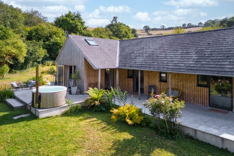 Fresh Escapes - Sunnybrook - Eco House - woodfired Hot Tub - Shaldon