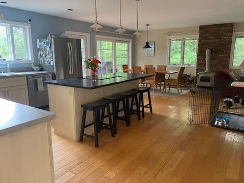 Kitchen & dining areas