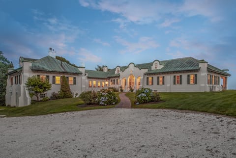 Twilight at Gentle Heritage from the driveway