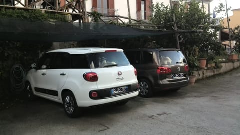 private parking incluse in price