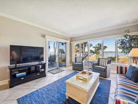 1890 Beachside Tennis offers 2nd Floor Ocean Views