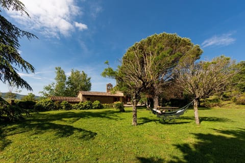 Garden - fenced in and for guests' exclusive use