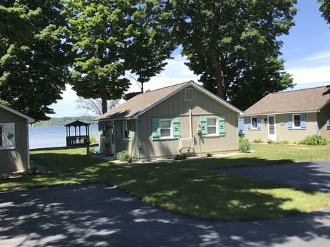 Welcome to Cottage 3 at West Wind Resort