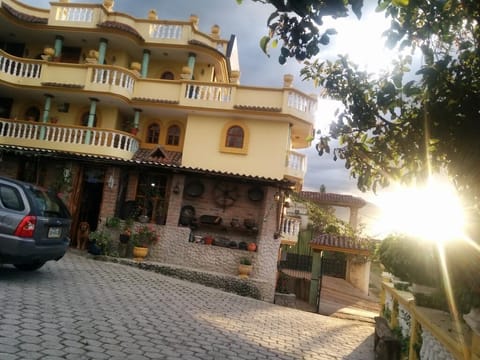 Patio Hostal curiñan 