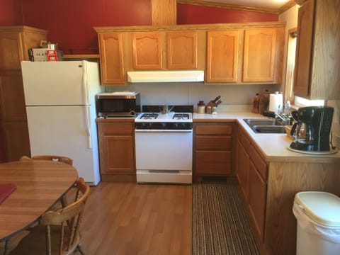 Kitchen
Microwave, Stove, Refrigerator, Coffee Pot, etc.