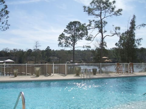  Pool overlooking the bay 