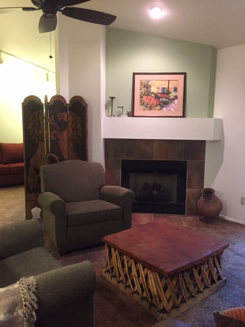 Fireplace in Livingroom