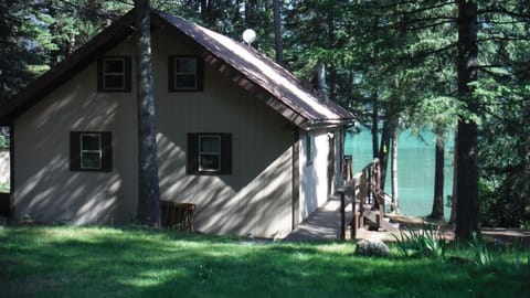 Kokanee Cabin Getaway