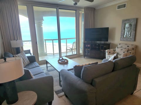 Living Room overlooking the Guld of Mexico