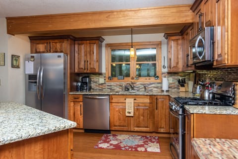 Open concept chef's kitchen