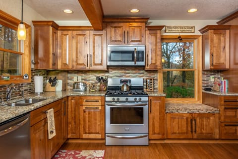 Open concept chef's kitchen