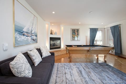 The entry also has a fireplace.