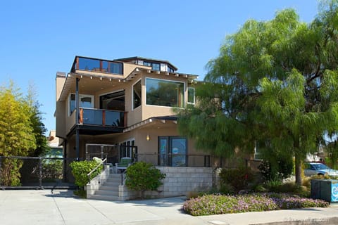 Our home, all the decks have ocean views.