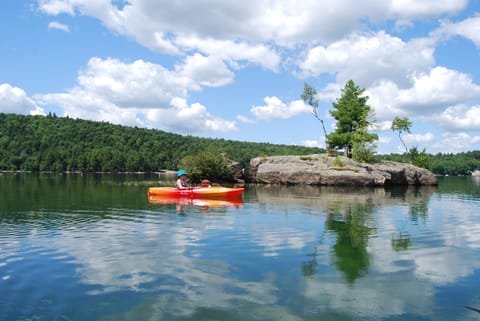 Kayaking to Blueberry Island on Lake St George