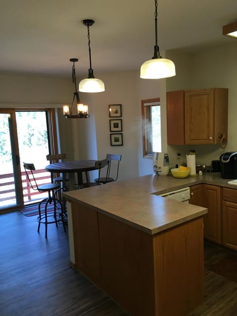 Bring family!  Shopping for groceries just up the road at Walmart or Safeway.